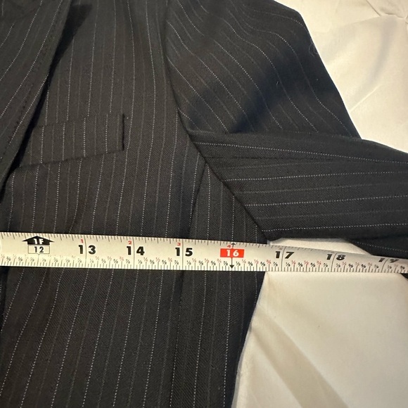 J. Crew Ladies Navy Blue Pinstripe Blazer with Button Closure size 2 Business - Picture 10 of 10